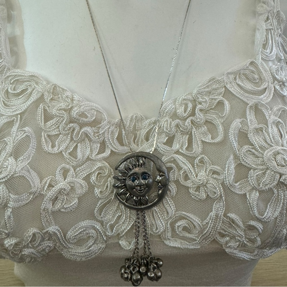 VTG 90s Celestial Sun Moon Silver Pendant Necklace - Picture 2 of 3